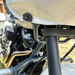 画像2: KLEEN MOTO ステルスターンシグナルマウント 2015年以降のロードグライド用