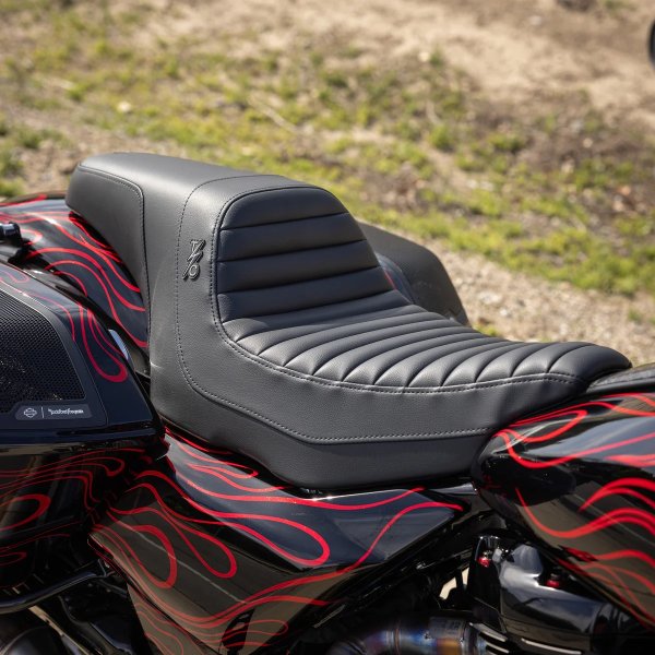 画像4: プロシリーズ Thrashin' ステップアップシート タックロール  2023CVO/2024年以降用 (4)
