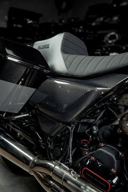 画像3: SLYFOX カーボン サイドカバー2023CVO/2024年以降新型ツーリング用