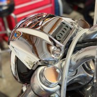 ヘッドライトバイザーカバーボルト