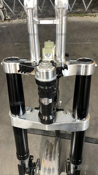 画像4: 21/23/FAT 21ホイール用トリプルツリーキット 2023年以降のハーレーダビッドソンCVO倒立用 (4)
