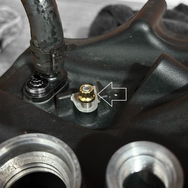 画像1: トランスミッションアーススタッド用 ARPナットキット (1)
