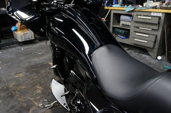 画像4: バガーネーションレイザーバック ストレッチタンク 10年以降ツーリングモデル用 (4)