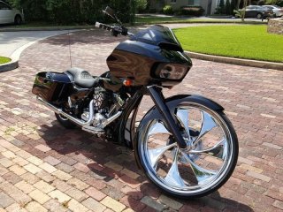 新品 ハーレー ヘッドライト・レイクベゼル ブラック FLH ツーリング