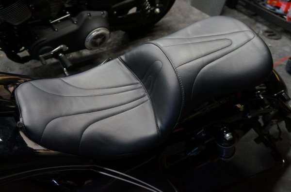 画像2: Bagger Nation レザーバックストレッチタンク専用 ソレント シート  (2)