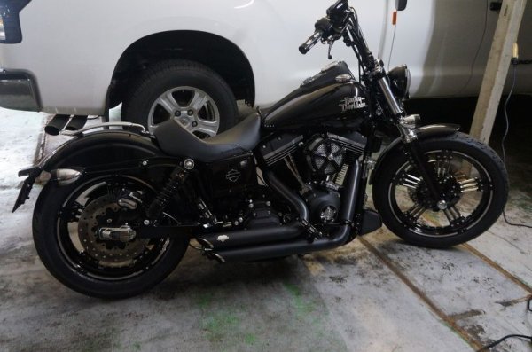 画像7: SADDLEMEN ヘルズダウン ソロシート 06年以降のダイナ用(背の低い方向けのシート) (7)