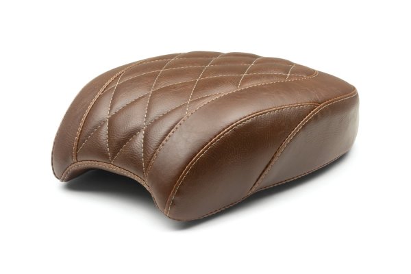 画像2:  Wide Tripper ソロシート(バックレスト付き)&パッセンジャーシート  ダイヤモンドステッチ ブラウン (2)