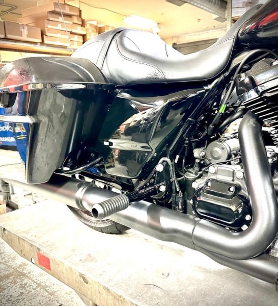 画像2: パッセンジャーペグ クラッシュバー 2014年以降ツーリング用 (2)