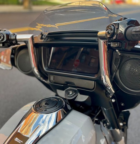 画像2: パトリオット バガーバー 2023CVO/2024年以降のFLHX ストリートグライド  (2)