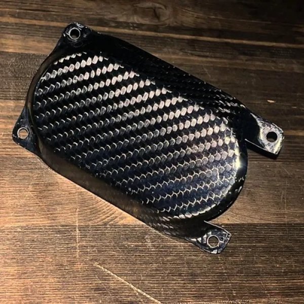 画像2: HPI カーボンスロットルボディーサイドカバー (2)