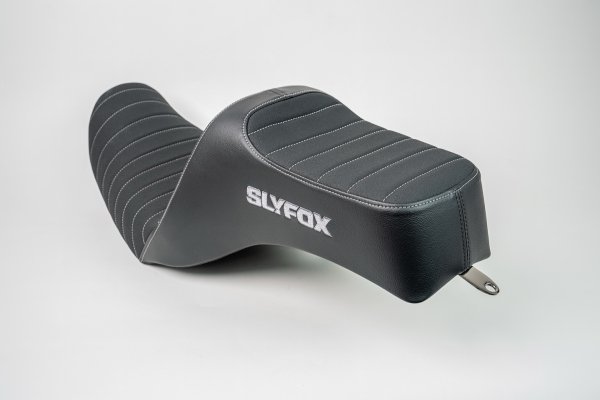 画像2: SLYFOX Highnoonシート 06年以降のダイナ用 (2)