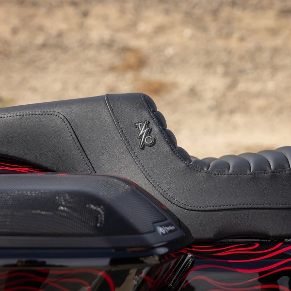 画像3: プロシリーズ Thrashin' ステップアップシート タックロール  2023CVO/2024年以降用 (3)