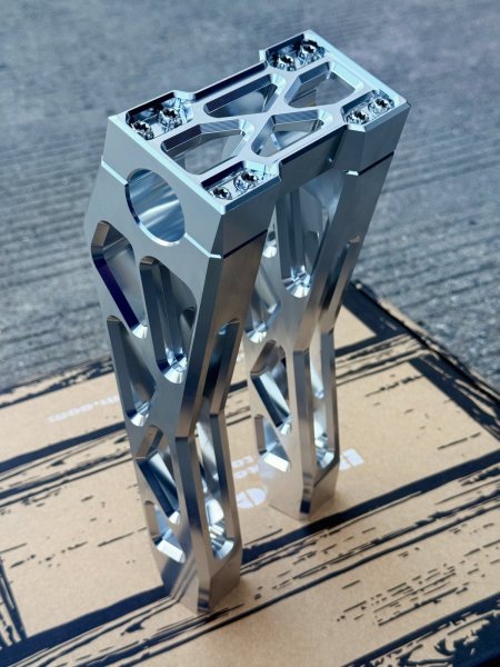 画像5: T800 & T1000ライザー (5)