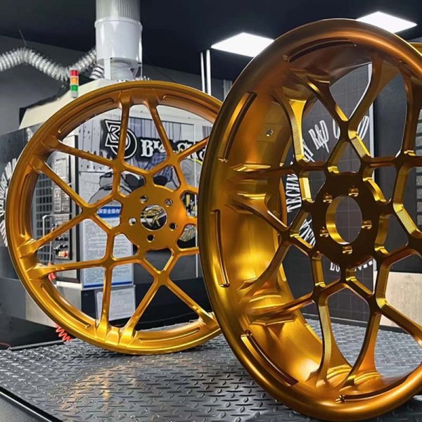 画像2: 7スポーク鍛造ビレットアルミニウム (2)