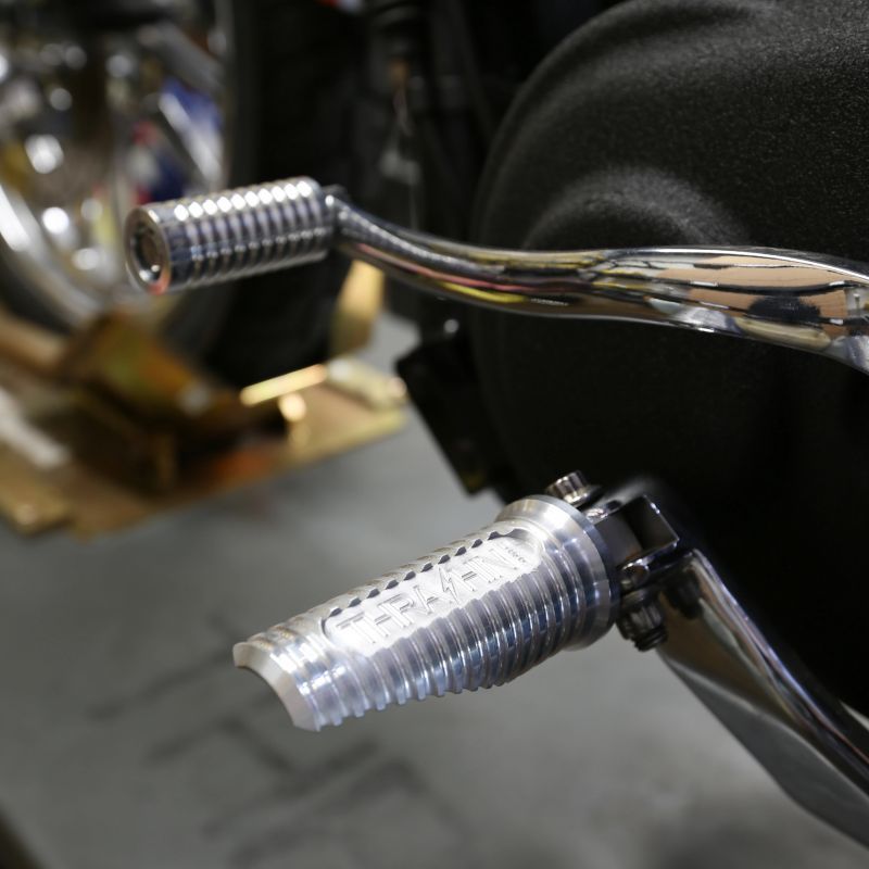 Thrashin Supply TSCシフトペグ シルバーTHRASHIN SUPPLYフットペグ/フットコントロール